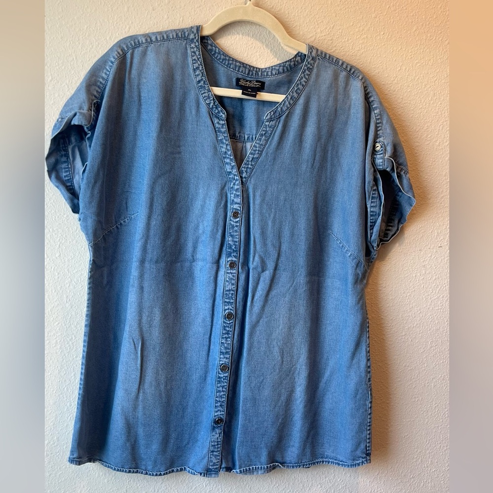 Lucky Brand lightweight Chambray Shirt